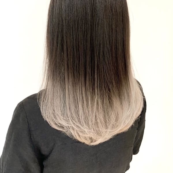 ホワイト系カラー