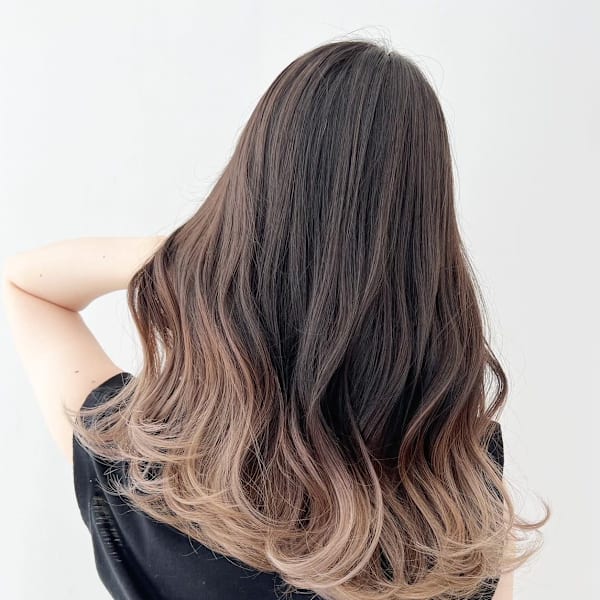 カット/カラー/トリートメント/縮毛矯正