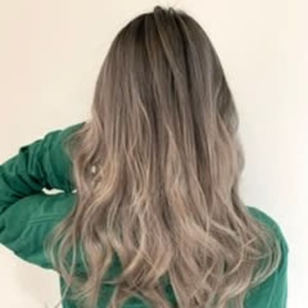 バレイヤージュグラデーション