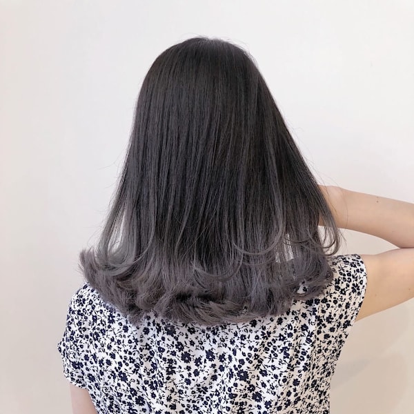 ブラックからシルバー、グラデーションカラー