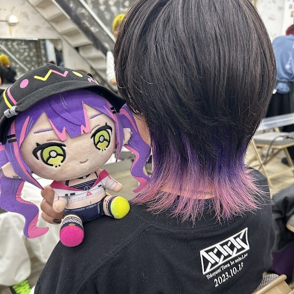 マッシュウルフ×推しカラー　インナーカラー