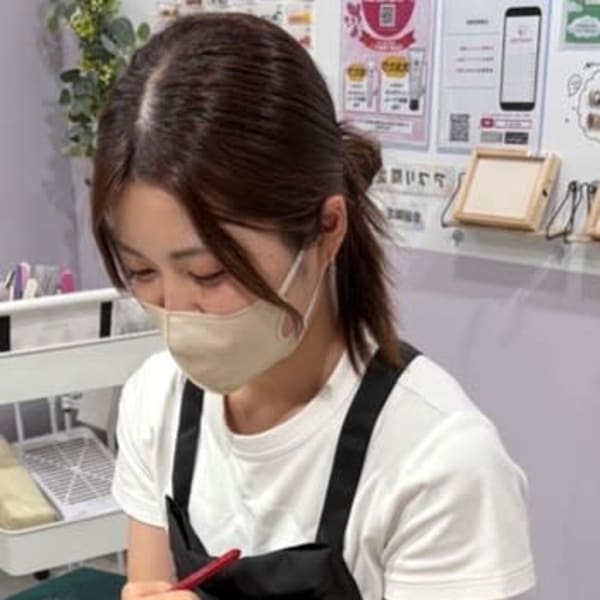 はあとねいる経堂店【ハアトネイルキョウドウテン】のスタッフ紹介。リオ