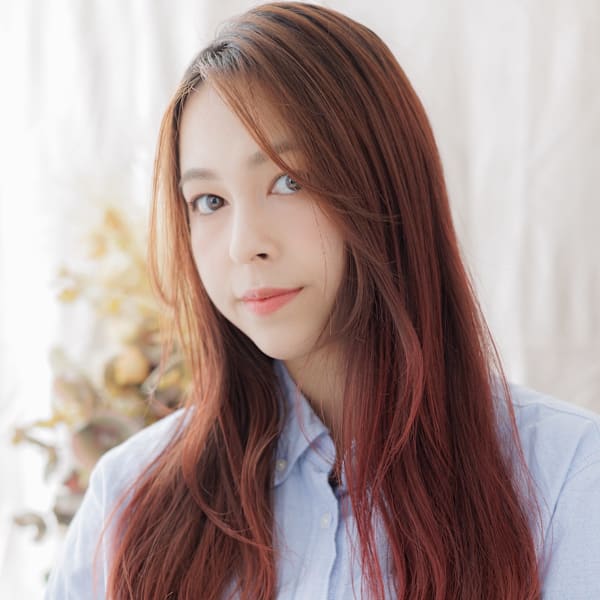 ツヤ感ワインレッドこなれエアストレート エンドカラー