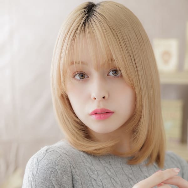 垢抜けハイトーンカラー小顔ウルフレイヤー　パールベージュ