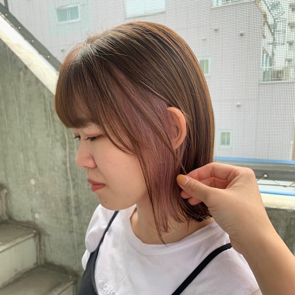 ピンクベージュイヤリングカラー