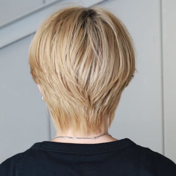 ハイトーンベージュ ブリーチ マッシュショート 韓国ヘア