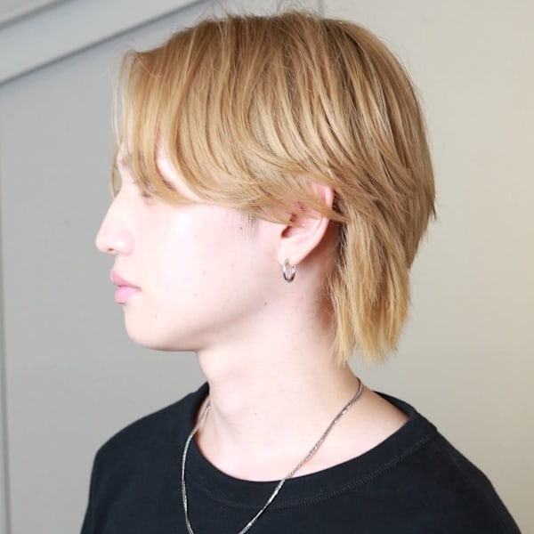 ブリーチ 抜きっぱなしブロンド センターパート 韓国ヘア