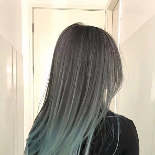 従来レイヤーカットに更に動きがあるグラデーションお色を