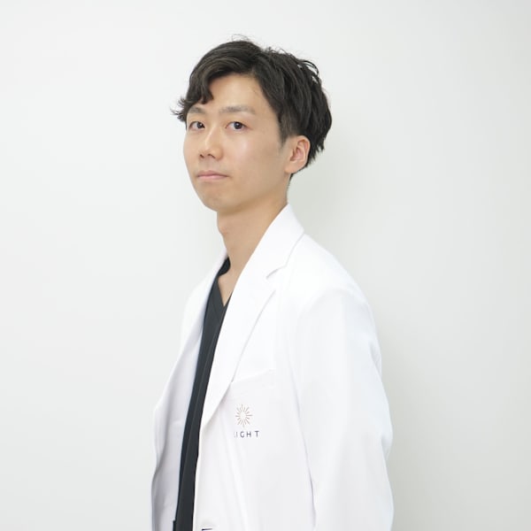 【頭痛/肩こり専門】整体LIGHT 仙台ハピナ名掛丁店【ズツウ カタコリセンモン セイタイライト センダイハピナナカケチョウテン】のスタッフ紹介。サトウ カツヒコ