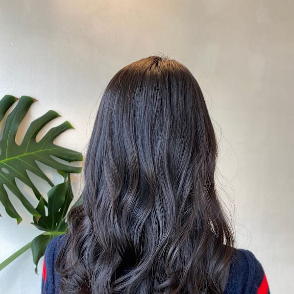 【20代・30代ヘア】レイヤーカット・暗髪風ブルージュ