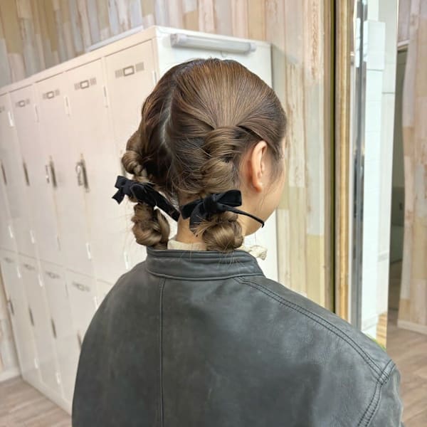 結婚式お呼ばれヘア/お団子ツイン/ヘアアレンジ/タイト