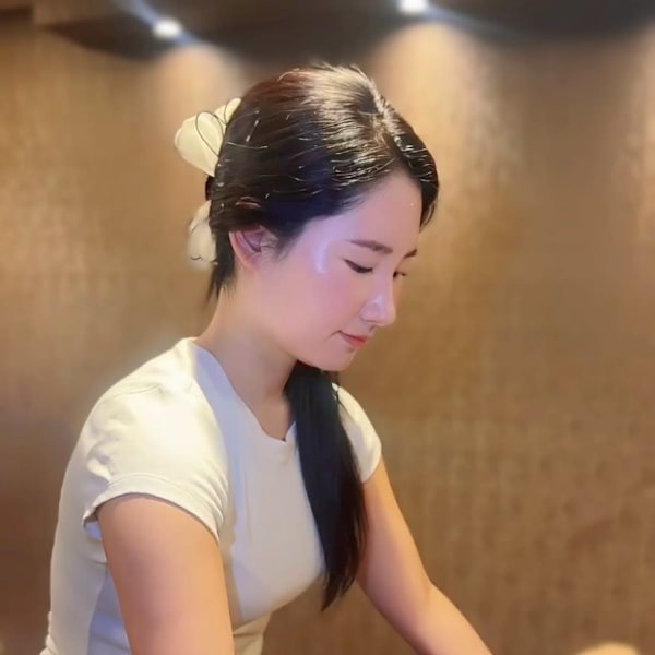 THE KAWASAKI SPA.【ザカワサキスパ】のスタッフ紹介。ユミ