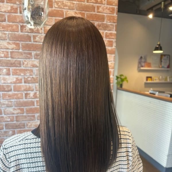 スモーキーカラーでクールロング|Luana hair make