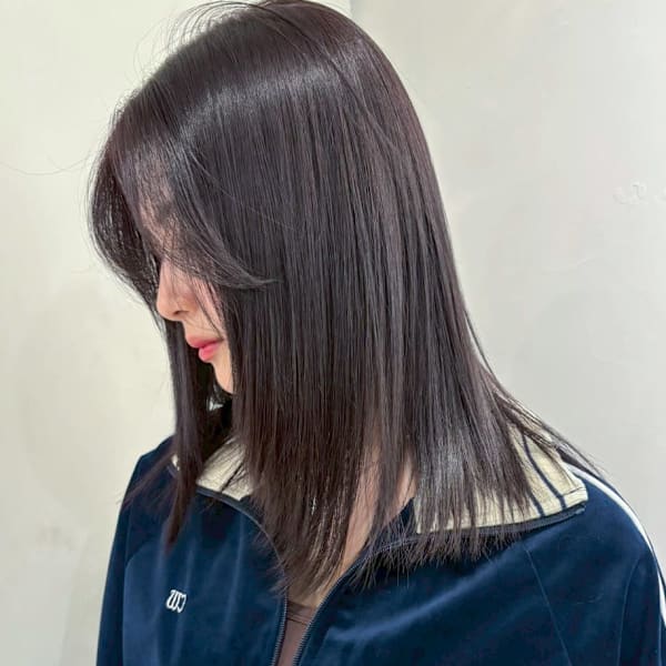 ミディアムロング美髪顔周りレイヤーおくれ毛_ba549781|IT by ALBUM 藤沢店【アイティー バイ アルバム】
