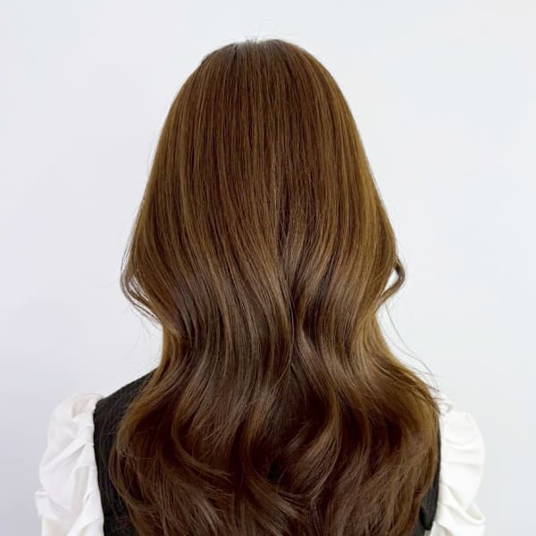 くびれヘア顔周りレイヤー美髪韓国ヘアロング_ba550121|IT by ALBUM 藤沢店【アイティー バイ アルバム】