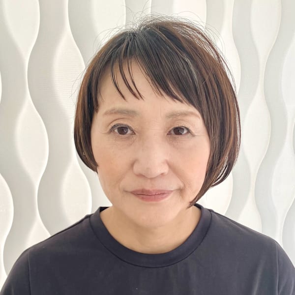 アシンメトリーショートボブ