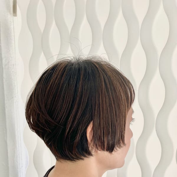 アシンメトリーショートボブ