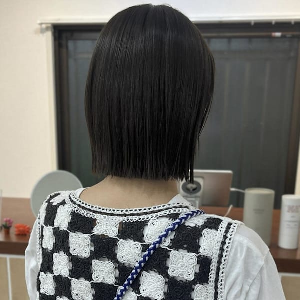 オリーブカラー/切りっぱなしボブ/ぷつっとボブ