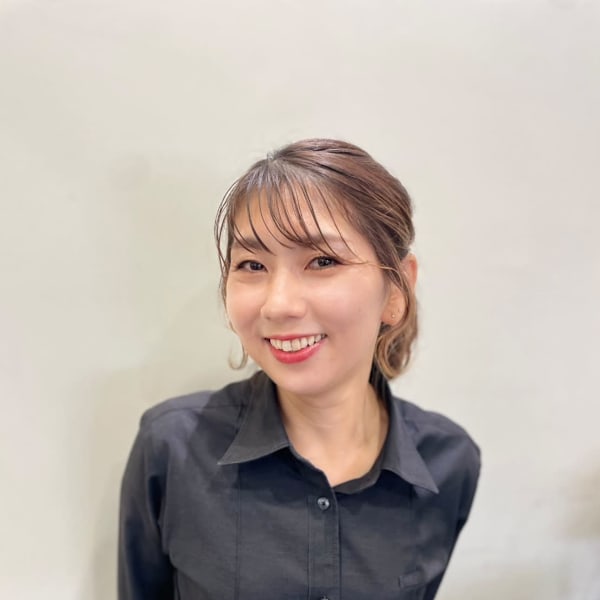 HAIR MAKE GRACE 本店【ヘアー メイク グレース ホンテン】のスタッフ紹介。岡田 恵美