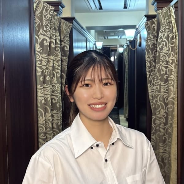 ヒロ銀座ヘアーサロン 五反田店【ヒロギンザヘアーサロンゴタンダテン】のスタッフ紹介。中澤 優菜