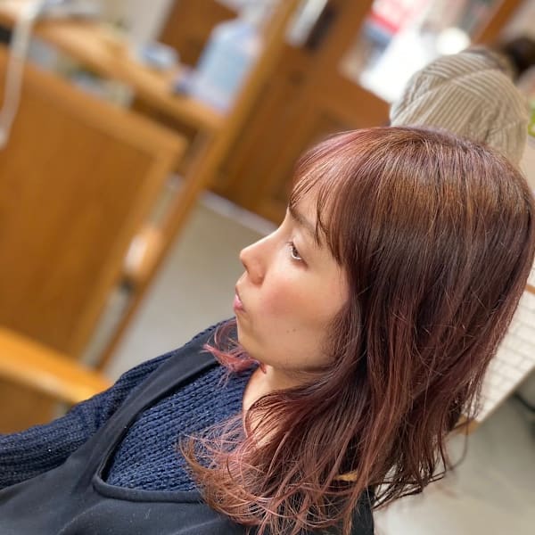 ベリーピンク系セミロング