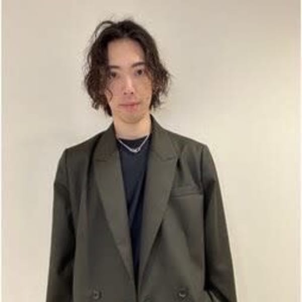 THINK SHOP 髪質改善【シンク ショップ】【シンク ショップ カミシツカイゼン】のスタッフ紹介。KISUKE