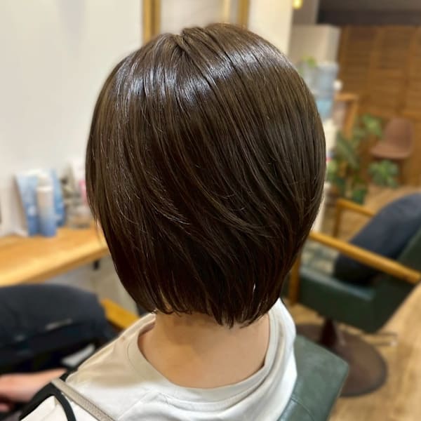 オリーブグレージュカラー 透明感 ショートカット 30代|hair salon Rich 横須賀中央店