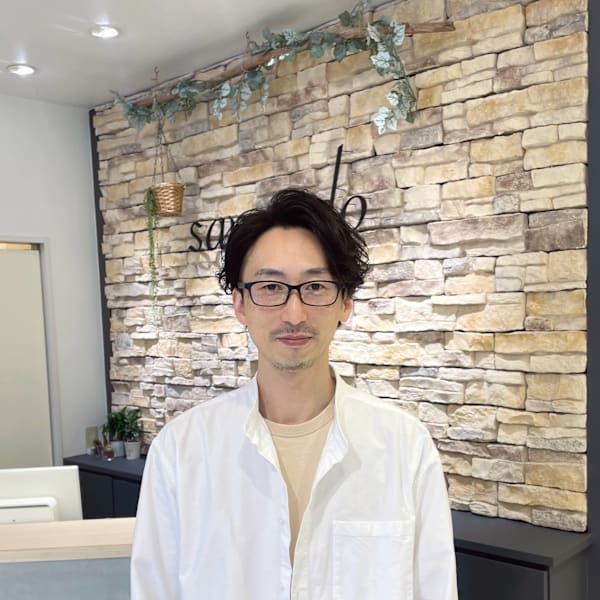 KENJE sanando【ケンジサナンド】のスタッフ紹介。朝井 裕樹