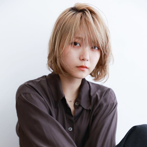 レイヤーボブ　ミルクティーベージュ　デザインカラー|Menon 茨木店