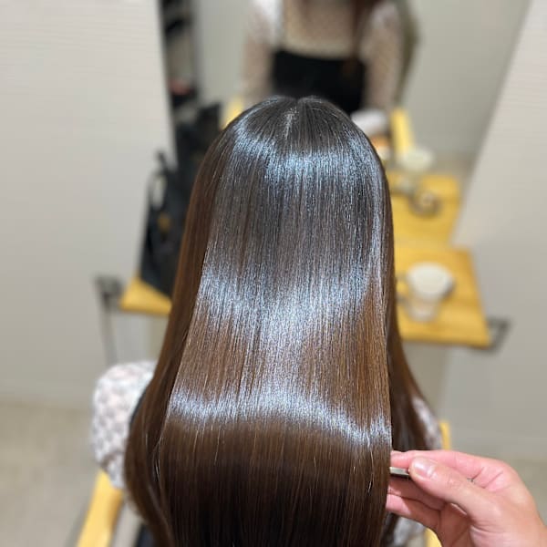 初回来店で激変★エリア初導入”美髪矯正"|髪質改善個室サロン Shapes salon HANARE