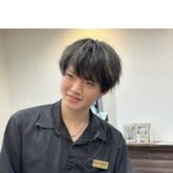 BELSTA 【ベルスタ】【ベルスタ】のスタッフ紹介。穴澤　大地