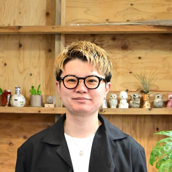 シカク【シカク】のスタッフ紹介。Mino