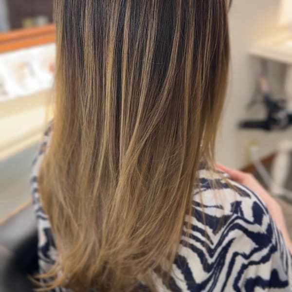 【艶と立体感で差がつく】大人の上品ハイライトカラー