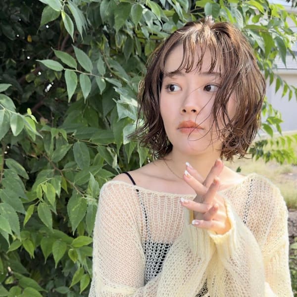 オリーブベージュ×ミディアム|BIANCA 伊勢崎店