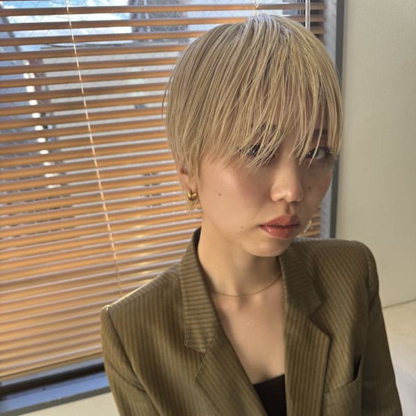マッシュショート×ホワイトブロンド|BIANCA 伊勢崎店