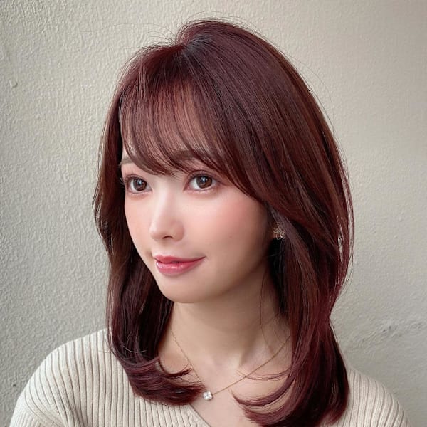 シースルーぱっつん前髪で結んでかわいいフェイスレイヤー