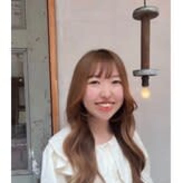 Rosso Hair&SPA 北千住店【ロッソヘアアンドスパキタセンジュテン】のスタッフ紹介。吉森 美花