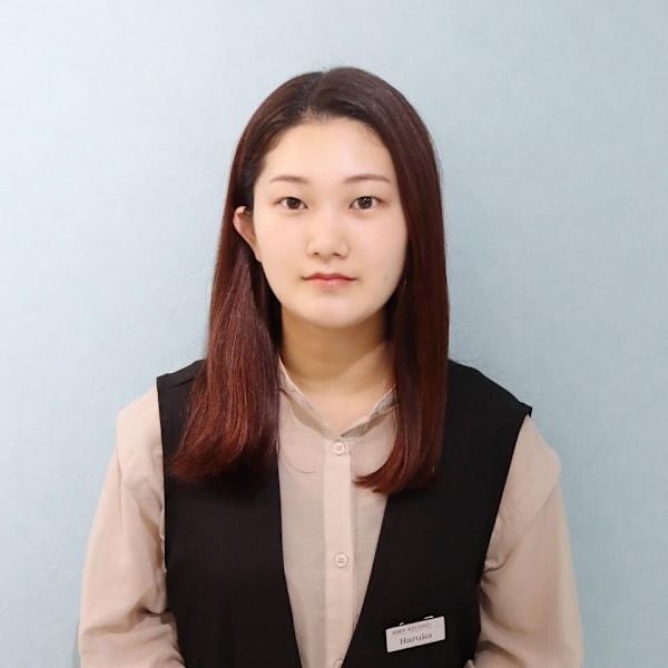 まつ毛パーマ&眉毛サロン SSIN STUDIO 新越谷店【マツゲパーマ マユゲサロン シーンスタジオ シンコシガヤテン】のスタッフ紹介。ハルカ