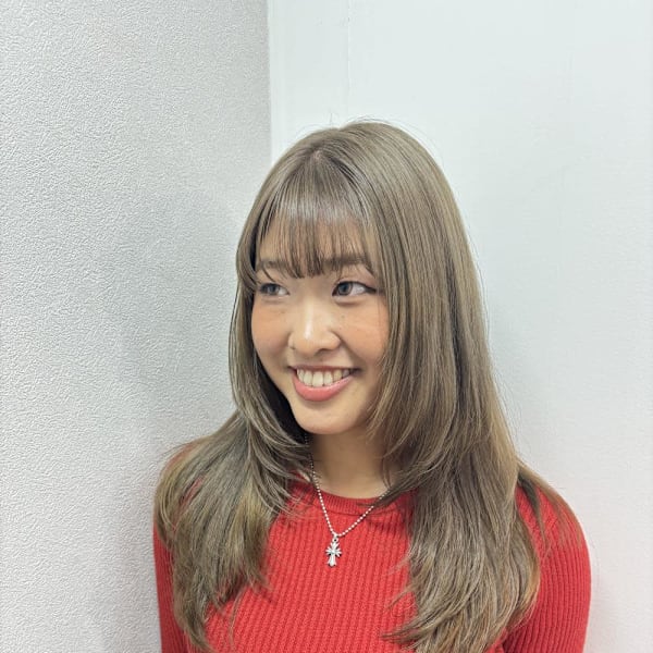 オリーブベージュ/ベージュカラー/透明感カラー/アッシュ