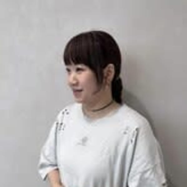 AUTHEN.HAIR【オーセンヘアー】のスタッフ紹介。上野 奈菜