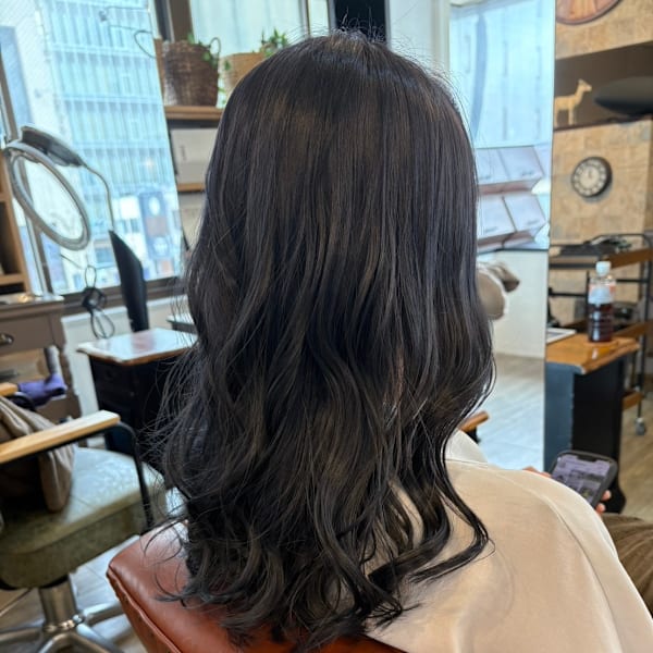 夏のダメージをリセット！透明感ブルーブラック|～MILBON complete salon～ no_a