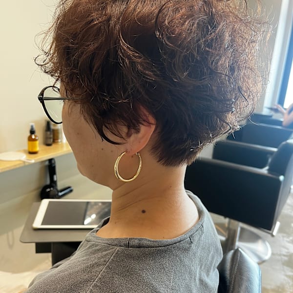 「癖毛を活かした刈り上げショート」自然体が一番いい。|NOUS HAIR DESIGN