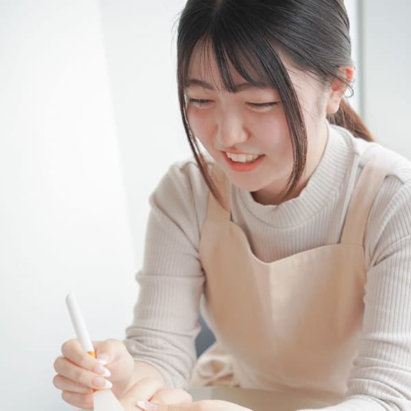 Richer表参道 ネイル【リシェリオモテサンドウ ネイル】のスタッフ紹介。アオイ