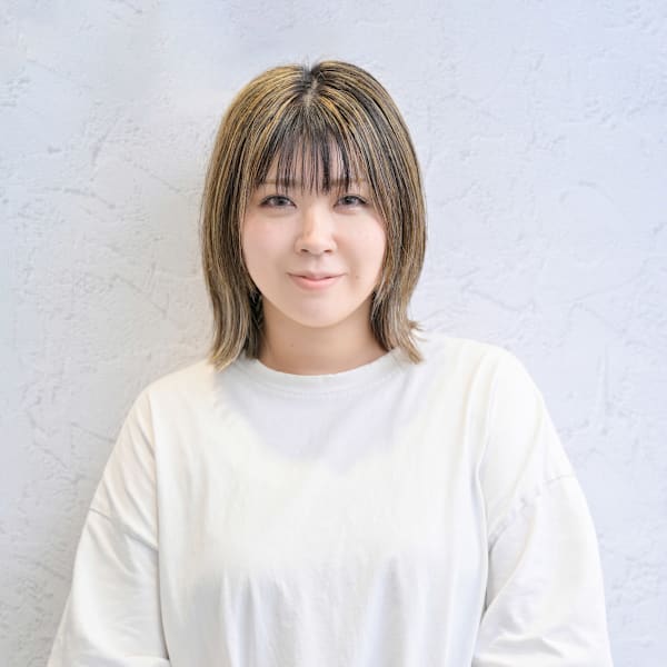 IMAGE-A eyelash 藤が丘店【イメージア アイラッシュ フジガオカテン】のスタッフ紹介。ユミコ