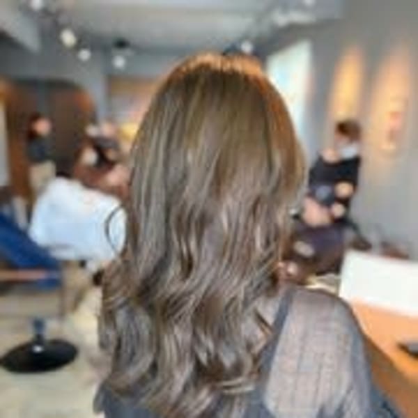 柔らかオリーブベージュ◎|Hair ruup Sela design works