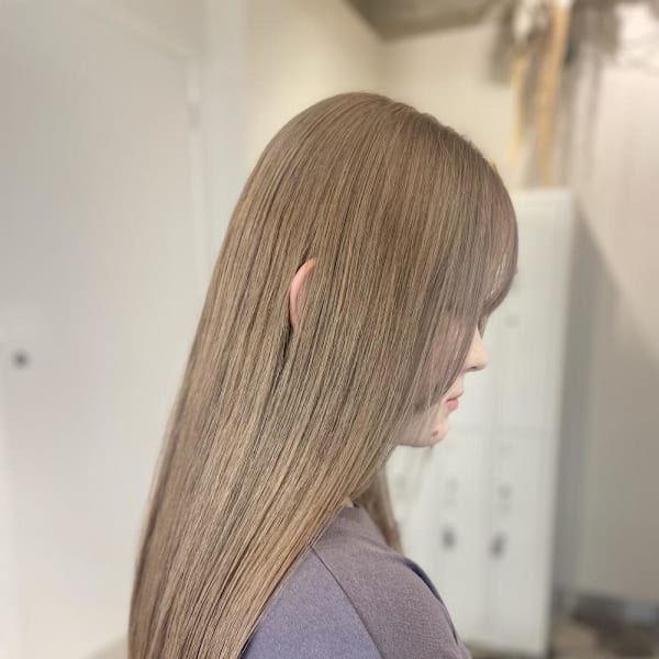 ミルクティーベージュ