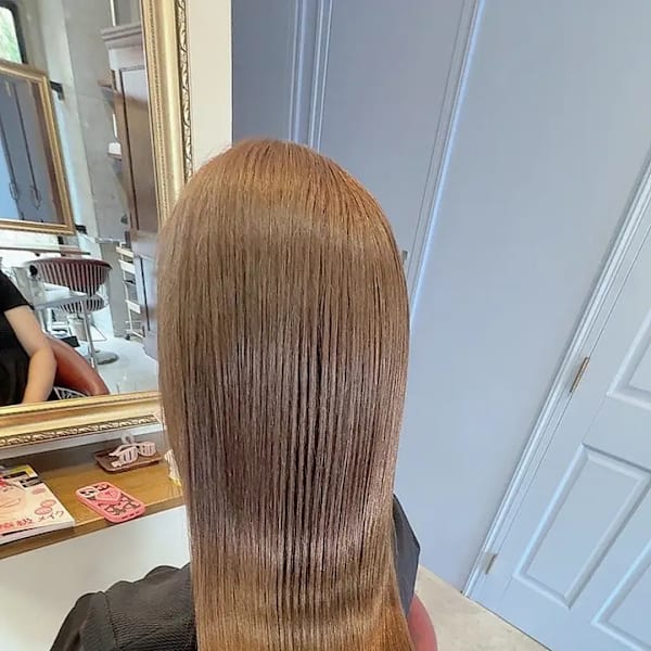 縮毛矯正ロングヘアアッシュグレージュカラー