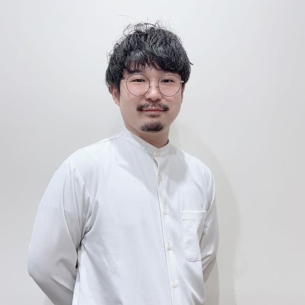 umu 草加店【ウム ソウカテン】のスタッフ紹介。平　侑弥