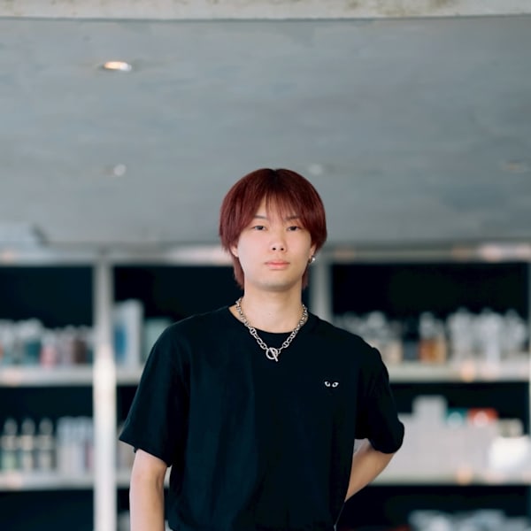 【メンズ個室サロン】ALL DAY HELLO'S【メンズコシツサロン オールデイハローズ】のスタッフ紹介。Riku