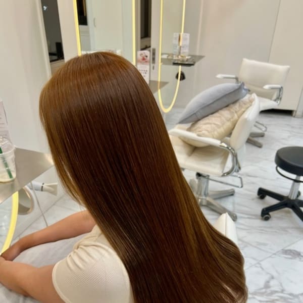 グレージュ　透明感カラー　艶髪|ii+U 銀座 【アイユー ギンザ】